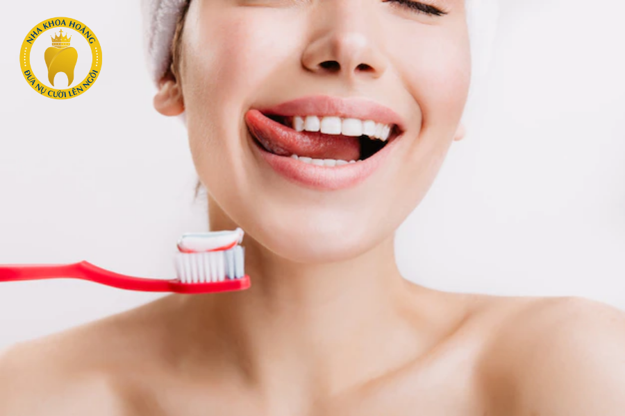 Vệ sinh răng miệng thường xuyên và đúng cách giúp chúng ta giữ kết quả tẩy trắng răng lâu dài 